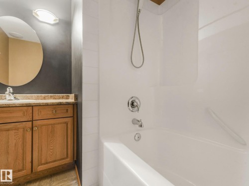 3436 32 Street, Edmonton, AB - Indoor Photo Showing Bathroom