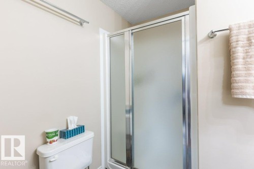 135 16807 100 Avenue, Edmonton, AB - Indoor Photo Showing Bathroom