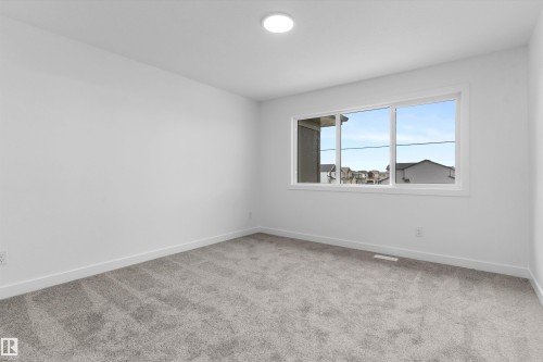 1050 Cristall Crescent Sw, Edmonton, AB 