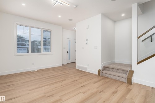 3109 Magpie Way, Edmonton, AB 