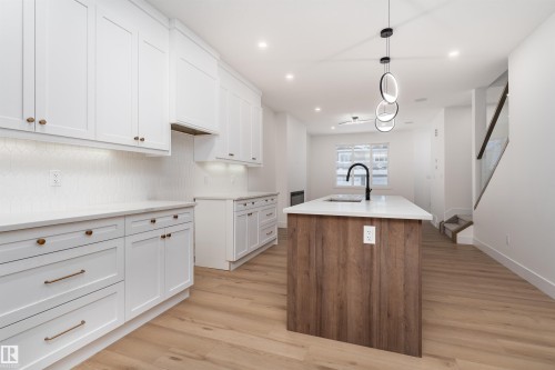 3109 Magpie Way, Edmonton, AB 