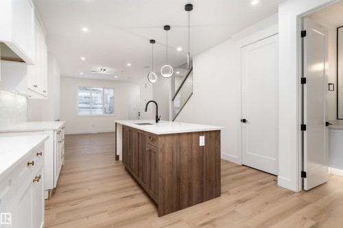 3109 Magpie Way, Edmonton, AB 