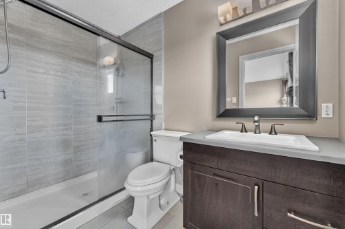 1035 Watt Promenade Promenade Sw, Edmonton, AB - Indoor Photo Showing Bathroom
