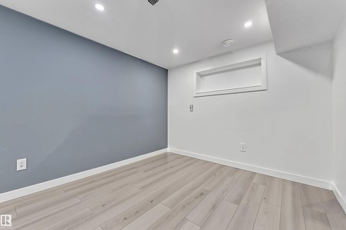 1035 Watt Promenade Promenade Sw, Edmonton, AB - Indoor Photo Showing Other Room
