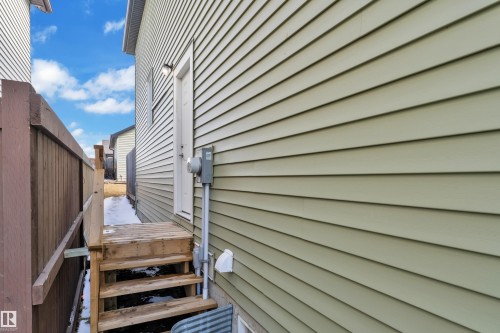 1035 Watt Promenade Promenade Sw, Edmonton, AB - Outdoor