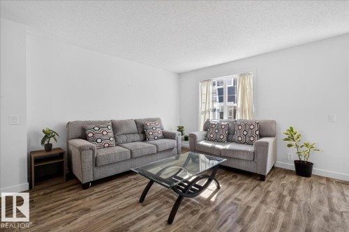 174 5604 199 Street, Edmonton, AB - Indoor Photo Showing Living Room