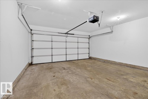 174 5604 199 Street, Edmonton, AB - Indoor Photo Showing Garage
