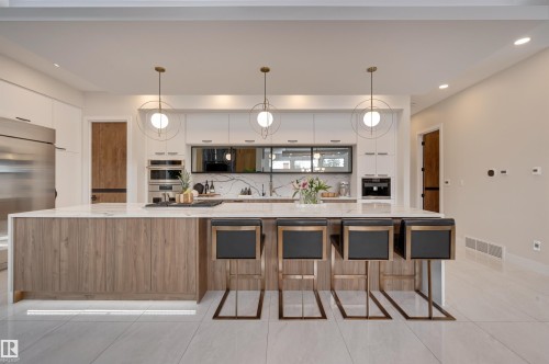 8908 140 Street, Edmonton, AB - Indoor Photo Showing Kitchen With Upgraded Kitchen