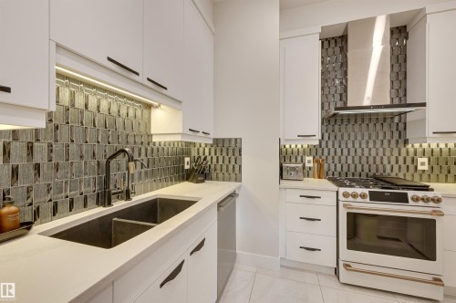 8908 140 Street, Edmonton, AB - Indoor Photo Showing Kitchen With Double Sink With Upgraded Kitchen