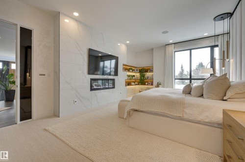 8908 140 Street, Edmonton, AB - Indoor Photo Showing Bedroom