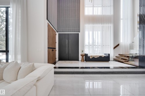 8908 140 Street, Edmonton, AB - Indoor