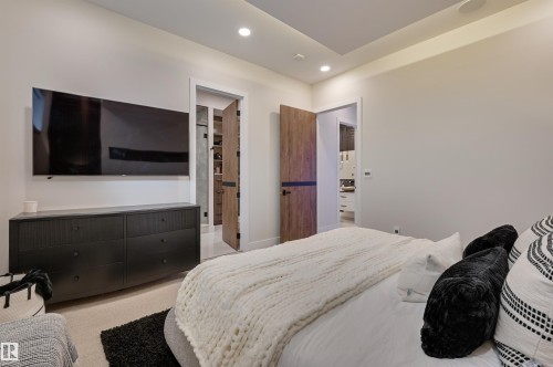 8908 140 Street, Edmonton, AB - Indoor Photo Showing Bedroom