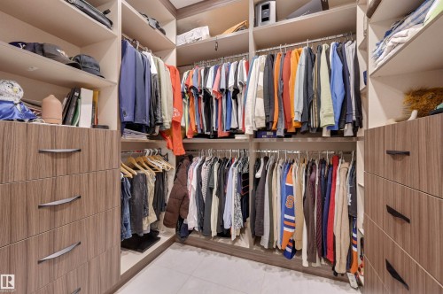 8908 140 Street, Edmonton, AB - Indoor With Storage