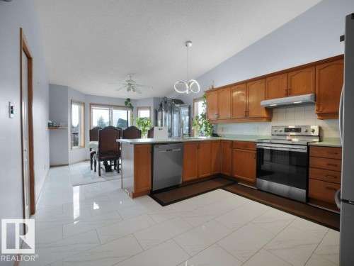 5311 156 Avenue, Edmonton, AB - Indoor Photo Showing Kitchen