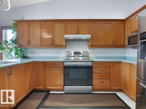 5311 156 Avenue, Edmonton, AB - Indoor Photo Showing Kitchen