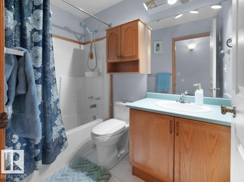 5311 156 Avenue, Edmonton, AB - Indoor Photo Showing Bathroom