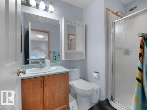 5311 156 Avenue, Edmonton, AB - Indoor Photo Showing Bathroom