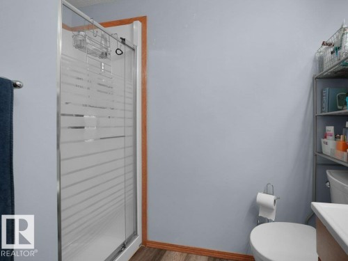 5311 156 Avenue, Edmonton, AB - Indoor Photo Showing Bathroom