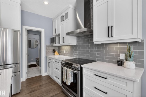 457 Meadowview Drive, Fort Saskatchewan, AB - Indoor Photo Showing Kitchen With Stainless Steel Kitchen With Upgraded Kitchen