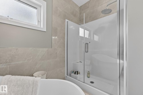120 Keyport Circle, Leduc, AB - Indoor Photo Showing Bathroom