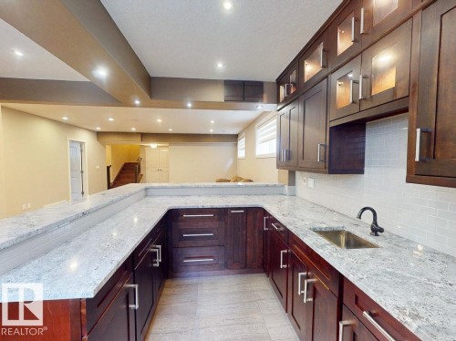 10617 174A Avenue, Edmonton, AB - Indoor Photo Showing Kitchen With Upgraded Kitchen