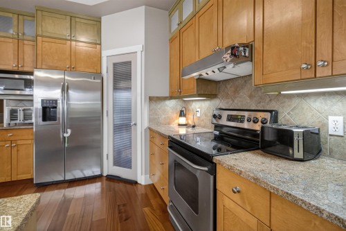 1 Chatwin Road, Sherwood Park, AB - Indoor Photo Showing Kitchen