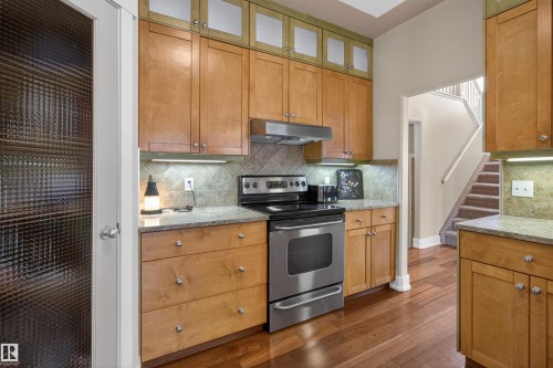 1 Chatwin Road, Sherwood Park, AB - Indoor Photo Showing Kitchen