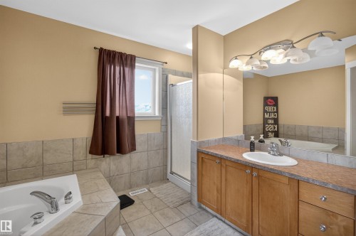 1 Chatwin Road, Sherwood Park, AB - Indoor Photo Showing Bathroom