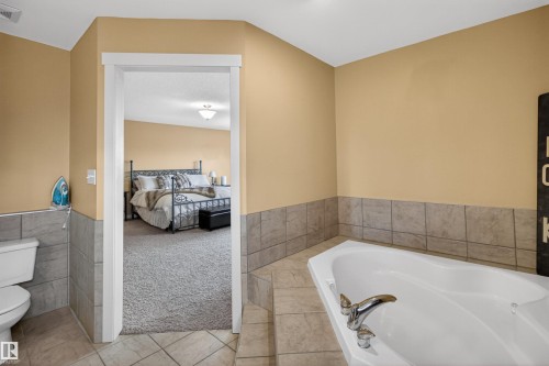 1 Chatwin Road, Sherwood Park, AB - Indoor Photo Showing Bathroom