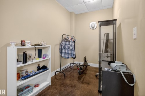 1 Chatwin Road, Sherwood Park, AB - Indoor Photo Showing Other Room