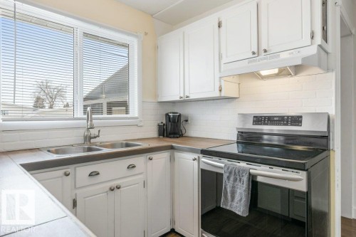 8 Princess Drive, Lamont, AB - Indoor Photo Showing Kitchen With Double Sink