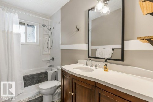 8 Princess Drive, Lamont, AB - Indoor Photo Showing Bathroom