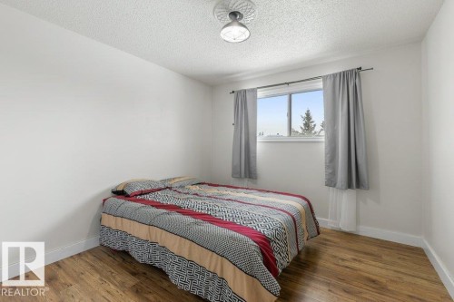 8 Princess Drive, Lamont, AB - Indoor Photo Showing Bedroom
