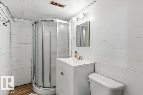8 Princess Drive, Lamont, AB - Indoor Photo Showing Bathroom