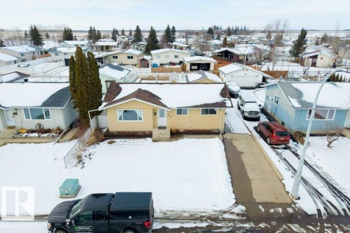 8 Princess Drive, Lamont, AB - Outdoor