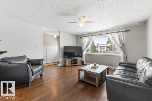 8 Princess Drive, Lamont, AB - Indoor Photo Showing Living Room