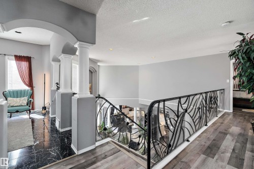 528 Carse Lane, Edmonton, AB - Indoor Photo Showing Other Room