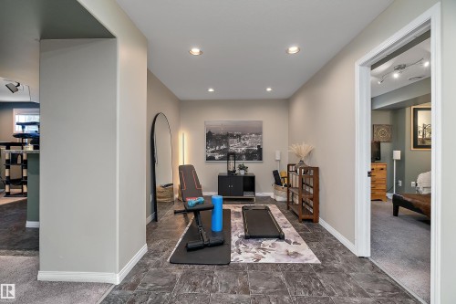 528 Carse Lane, Edmonton, AB - Indoor