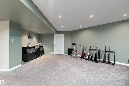 528 Carse Lane, Edmonton, AB - Indoor