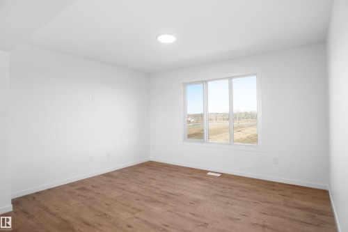 533 Aster Drive, Edmonton, AB - Indoor Photo Showing Other Room