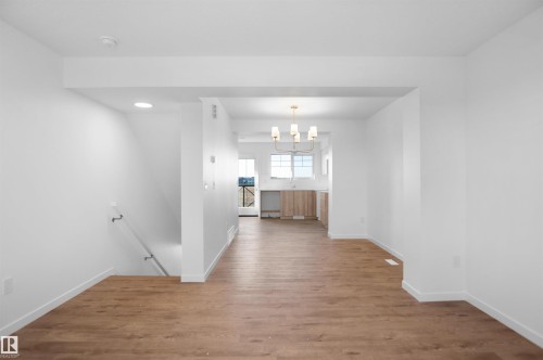 533 Aster Drive, Edmonton, AB - Indoor Photo Showing Other Room