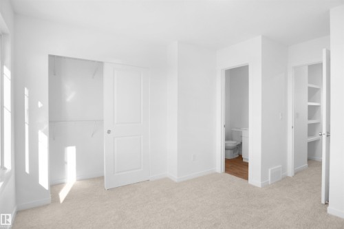533 Aster Drive, Edmonton, AB - Indoor Photo Showing Other Room