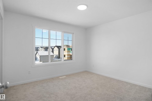 423 Aster Drive, Edmonton, AB - Indoor Photo Showing Other Room
