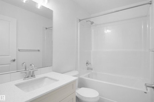 423 Aster Drive Nw, Edmonton, AB - Indoor Photo Showing Bathroom
