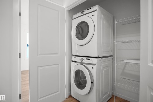 423 Aster Drive Nw, Edmonton, AB - Indoor Photo Showing Laundry Room