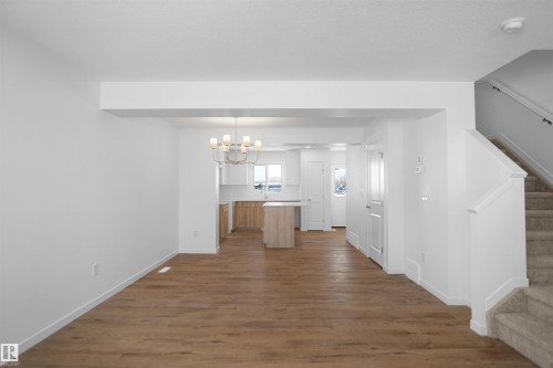 423 Aster Drive, Edmonton, AB - Indoor Photo Showing Other Room