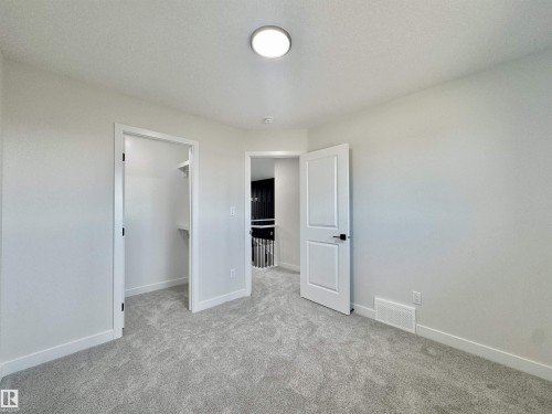 133 Pierwyck Loop, Spruce Grove, AB - Indoor Photo Showing Other Room