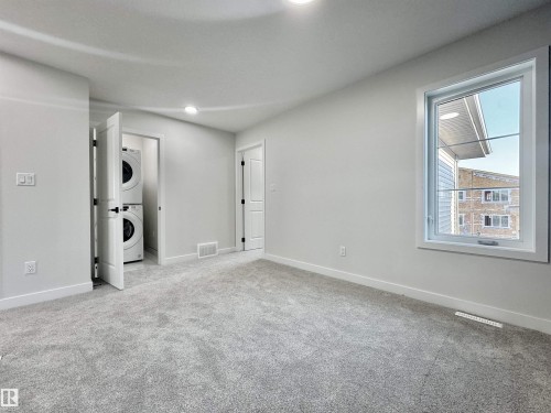 133 Pierwyck Loop, Spruce Grove, AB - Indoor Photo Showing Other Room