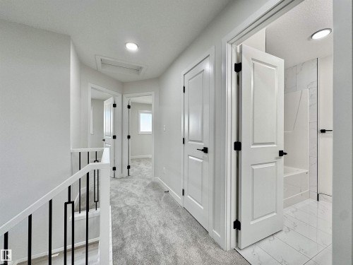 133 Pierwyck Loop, Spruce Grove, AB - Indoor Photo Showing Other Room