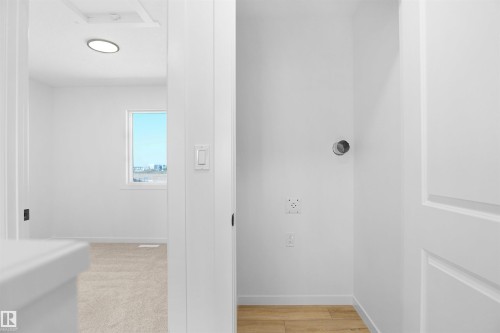 18720 18 Avenue, Edmonton, AB - Indoor Photo Showing Other Room
